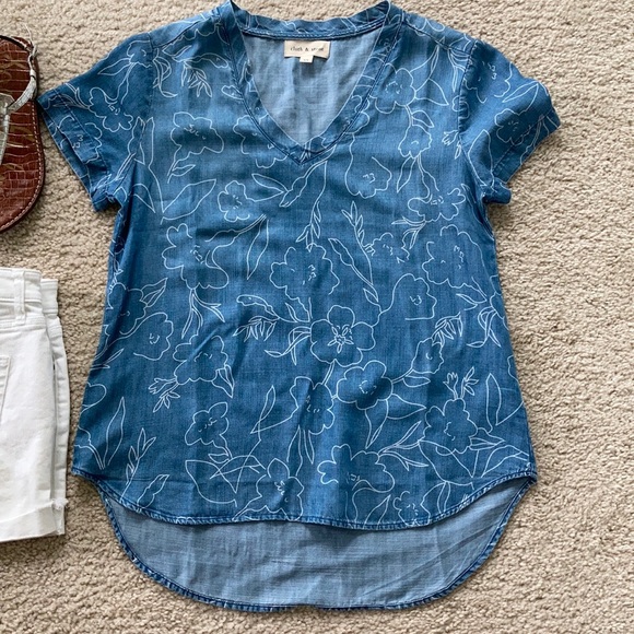 Cloth & Stone Short Sleeve Popover Top - Picture 2 of 5